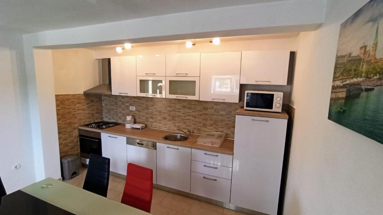 Holiday Apartments Maslina Paho Babino Polje Kültér fotó
