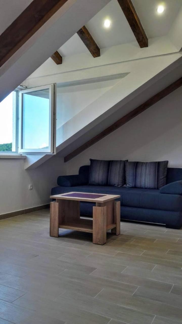 Holiday Apartments Maslina Paho Babino Polje Kültér fotó