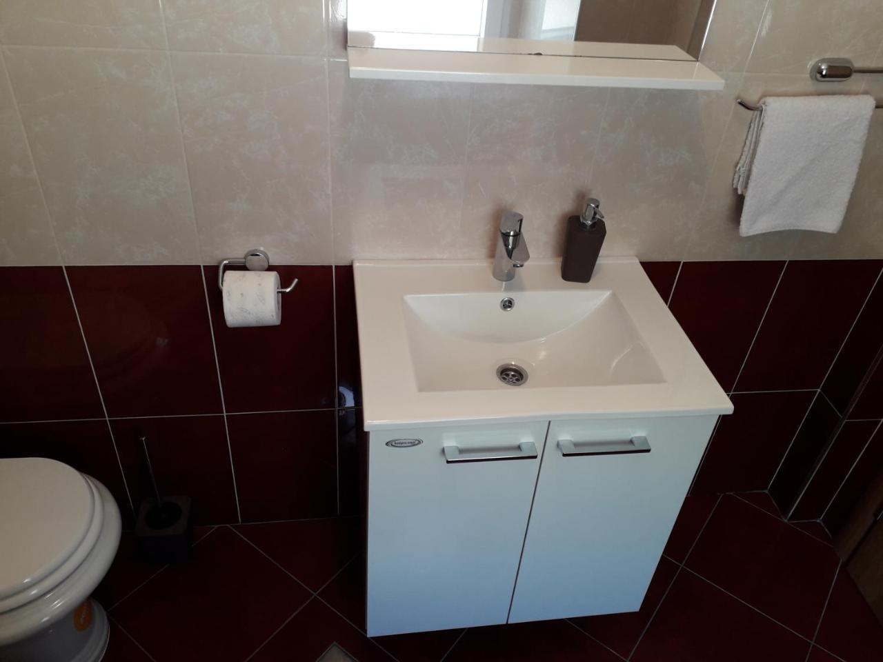 Holiday Apartments Maslina Paho Babino Polje Kültér fotó